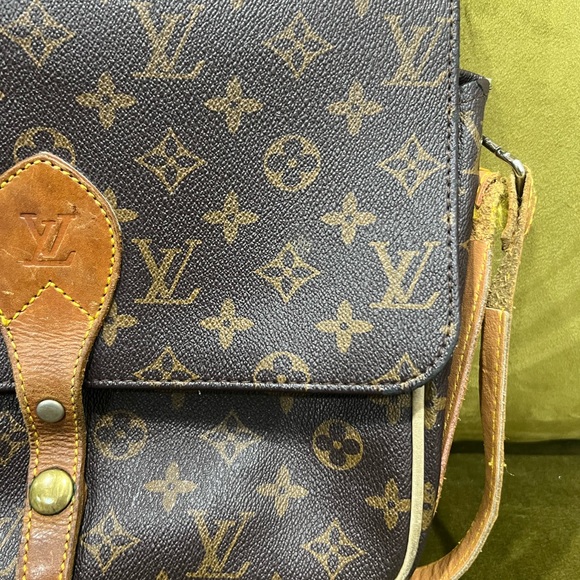 Authentic LOUIS VUITTON shoulder bag - Picture 15 of 16